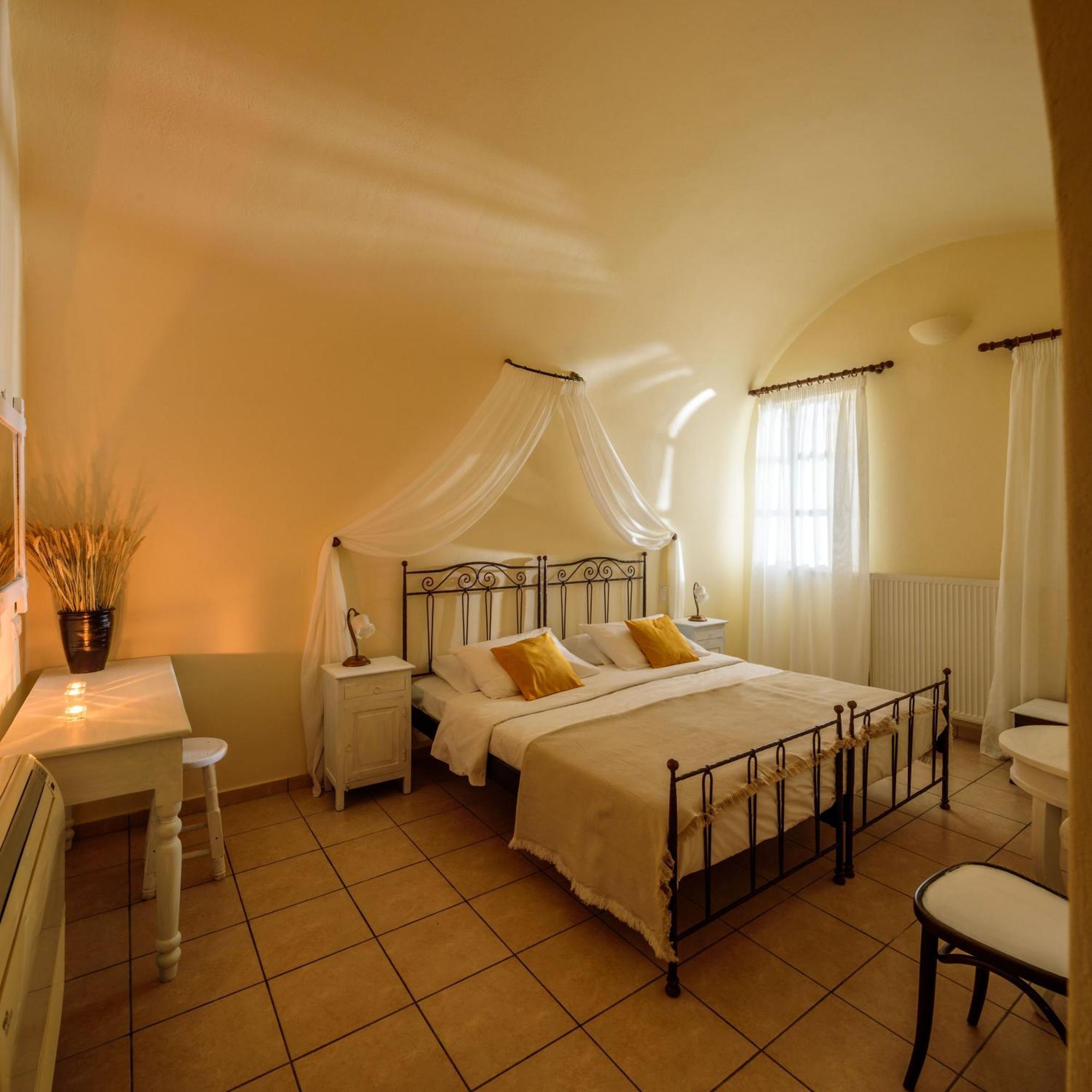 Ikio Concept Santorini Otel Pýrgos Dış mekan fotoğraf